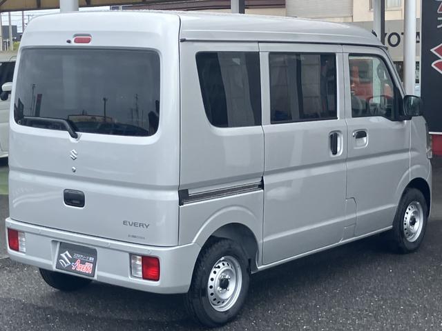 エブリイ PAリミテッド 届出済未使用車 盗難防止 バックソナー 衝撃安全ボディー フロントパワーウインドウ キーレスキー 助手席エアバック エアバック Aストップ パワステ AC 横滑り防止 ABS レーダーブレーキ装着車(56枚目)