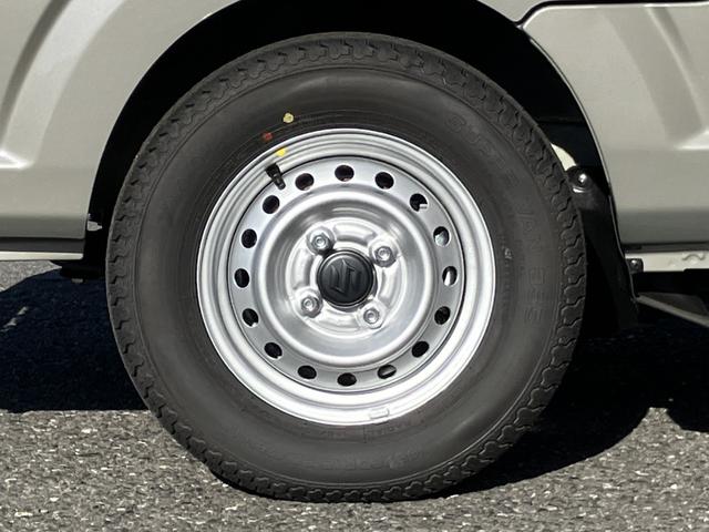 キャリイトラック KCエアコン・パワステ農繁仕様 4WD 届出済未使用車 LEDヘッドライト装着車 マニュアル車 オートライト キーレスエントリー アイドリングストップ機構 スズキセーフティサポート装着車 軽量衝撃吸収ボディーTECT AT(8枚目)