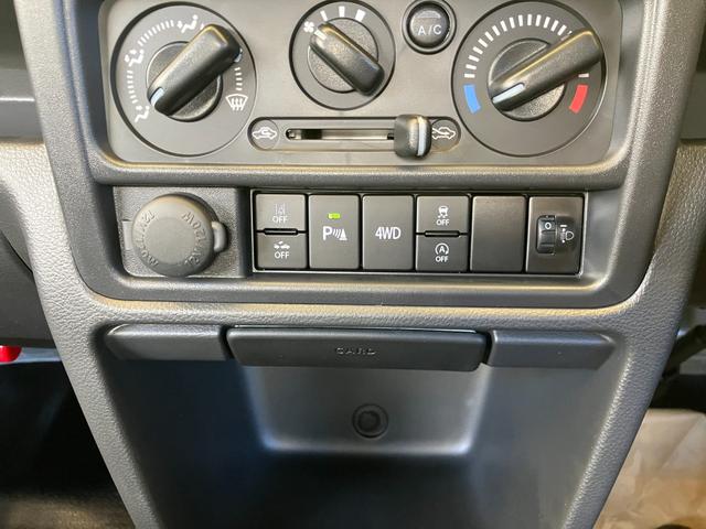 キャリイトラック KCエアコン・パワステ農繁仕様 4WD 届出済未使用車 LEDヘッドライト装着車 マニュアル車 オートライト キーレスエントリー アイドリングストップ機構 スズキセーフティサポート装着車 軽量衝撃吸収ボディーTECT AT(13枚目)