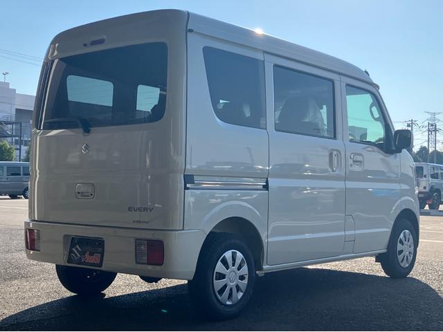 エブリイ ジョインターボ　届出済未使用車　バックアイカメラ付ディスプレイオーディオ　フルオートエアコン　両側ＰＳドア　Ｗエアバック　ＰＳ　ＡＣ　Ｉ－ＳＴＯＰ　ＡＢＳ　ＬＥＤヘッド　フルフラットシート　エアバック　衝突安全ボディ（19枚目）