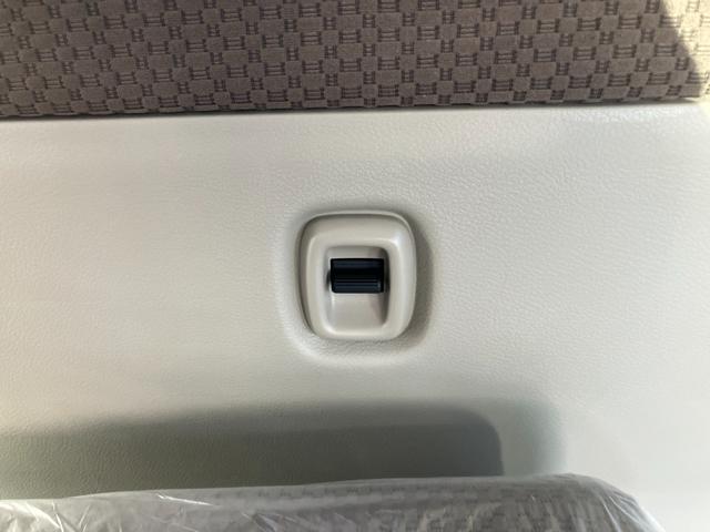 エブリイ ジョインターボ　届出済未使用車　バックアイカメラ付ディスプレイオーディオ　フルオートエアコン　両側ＰＳドア　Ｗエアバック　ＰＳ　ＡＣ　Ｉ－ＳＴＯＰ　ＡＢＳ　ＬＥＤヘッド　フルフラットシート　エアバック　衝突安全ボディ（59枚目）