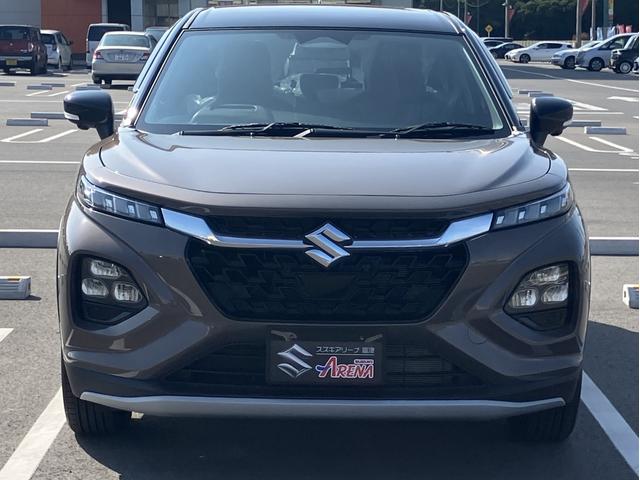 フロンクス ベースグレード　衝突軽減ブレーキ　クルーズコントロール　Ｂｌｕｅｔｏｏｔｈ　ＬＥＤヘッドランプ　スマートキー　全方位モニター　フルオートエアコン　電格ミラー　ナビ　シートヒーター　オートライト（7枚目）