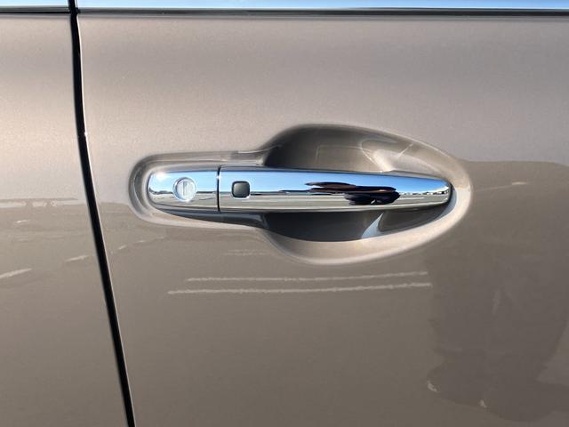 フロンクス ベースグレード　衝突軽減ブレーキ　クルーズコントロール　Ｂｌｕｅｔｏｏｔｈ　ＬＥＤヘッドランプ　スマートキー　全方位モニター　フルオートエアコン　電格ミラー　ナビ　シートヒーター　オートライト（21枚目）