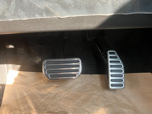 フロンクス ベースグレード　衝突軽減ブレーキ　クルーズコントロール　Ｂｌｕｅｔｏｏｔｈ　ＬＥＤヘッドランプ　スマートキー　全方位モニター　フルオートエアコン　電格ミラー　ナビ　シートヒーター　オートライト（54枚目）