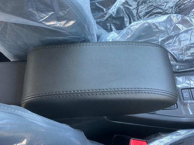 フロンクス ベースグレード　衝突軽減ブレーキ　クルーズコントロール　Ｂｌｕｅｔｏｏｔｈ　ＬＥＤヘッドランプ　スマートキー　全方位モニター　フルオートエアコン　電格ミラー　ナビ　シートヒーター　オートライト（69枚目）