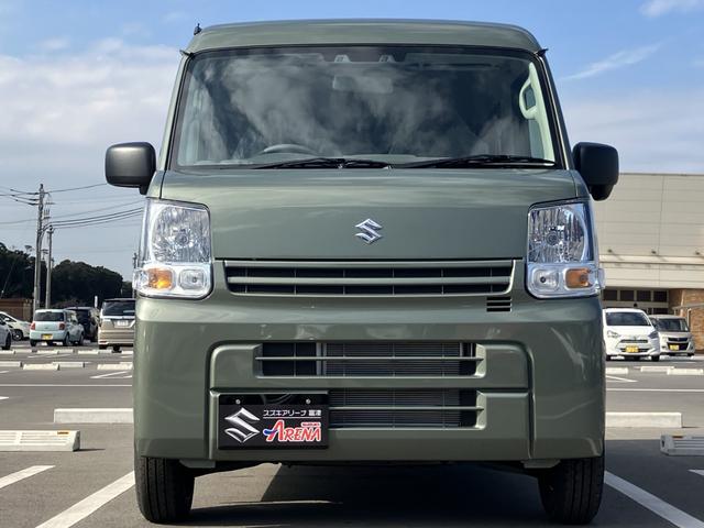 エブリイ ＰＡリミテッド　届出済未使用車　盗難防止　バックソナー　衝撃安全ボディー　フロントパワーウインドウ　キーレスキー　助手席エアバック　エアバック　Ａストップ　パワステ　ＡＣ　横滑り防止　ＡＢＳ　レーダーブレーキ装着車（8枚目）