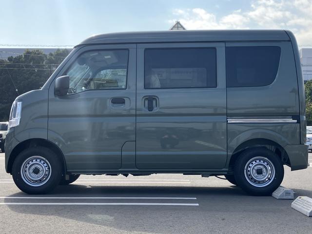 エブリイ ＰＡリミテッド　届出済未使用車　盗難防止　バックソナー　衝撃安全ボディー　フロントパワーウインドウ　キーレスキー　助手席エアバック　エアバック　Ａストップ　パワステ　ＡＣ　横滑り防止　ＡＢＳ　レーダーブレーキ装着車（14枚目）