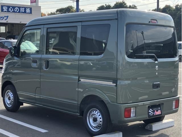 エブリイ ＰＡリミテッド　届出済未使用車　盗難防止　バックソナー　衝撃安全ボディー　フロントパワーウインドウ　キーレスキー　助手席エアバック　エアバック　Ａストップ　パワステ　ＡＣ　横滑り防止　ＡＢＳ　レーダーブレーキ装着車（16枚目）