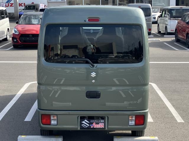 エブリイ ＰＡリミテッド　届出済未使用車　盗難防止　バックソナー　衝撃安全ボディー　フロントパワーウインドウ　キーレスキー　助手席エアバック　エアバック　Ａストップ　パワステ　ＡＣ　横滑り防止　ＡＢＳ　レーダーブレーキ装着車（18枚目）