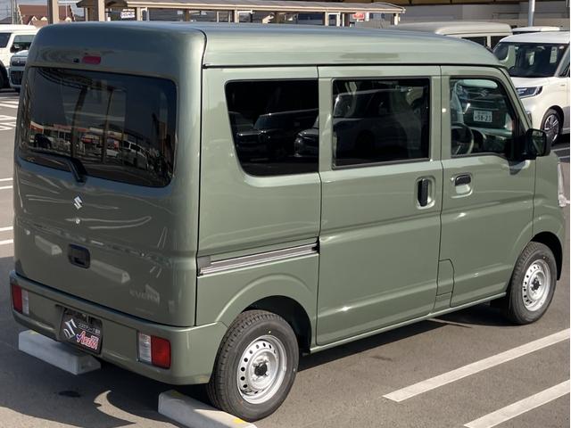 エブリイ ＰＡリミテッド　届出済未使用車　盗難防止　バックソナー　衝撃安全ボディー　フロントパワーウインドウ　キーレスキー　助手席エアバック　エアバック　Ａストップ　パワステ　ＡＣ　横滑り防止　ＡＢＳ　レーダーブレーキ装着車（21枚目）