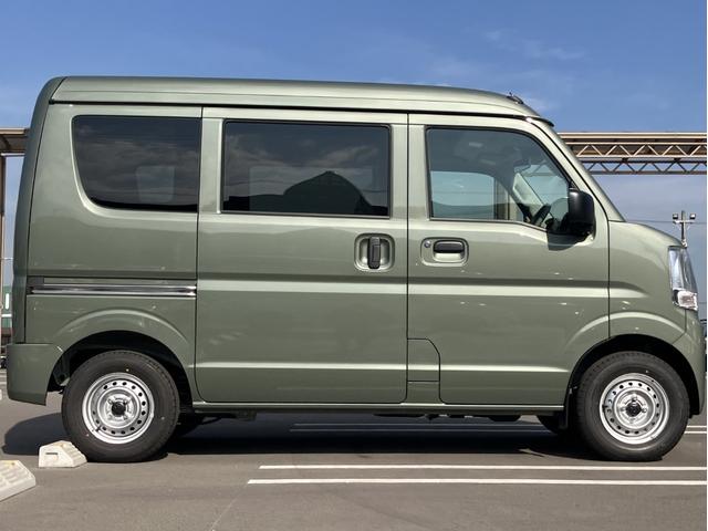 エブリイ ＰＡリミテッド　届出済未使用車　盗難防止　バックソナー　衝撃安全ボディー　フロントパワーウインドウ　キーレスキー　助手席エアバック　エアバック　Ａストップ　パワステ　ＡＣ　横滑り防止　ＡＢＳ　レーダーブレーキ装着車（26枚目）