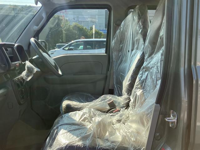 エブリイ ＰＡリミテッド　届出済未使用車　盗難防止　バックソナー　衝撃安全ボディー　フロントパワーウインドウ　キーレスキー　助手席エアバック　エアバック　Ａストップ　パワステ　ＡＣ　横滑り防止　ＡＢＳ　レーダーブレーキ装着車（39枚目）