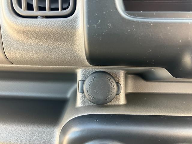 エブリイ ＰＡリミテッド　届出済未使用車　盗難防止　バックソナー　衝撃安全ボディー　フロントパワーウインドウ　キーレスキー　助手席エアバック　エアバック　Ａストップ　パワステ　ＡＣ　横滑り防止　ＡＢＳ　レーダーブレーキ装着車（52枚目）