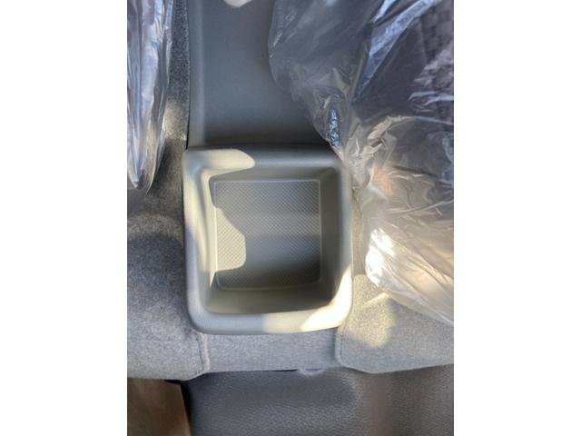 エブリイ ＰＡリミテッド　届出済未使用車　盗難防止　バックソナー　衝撃安全ボディー　フロントパワーウインドウ　キーレスキー　助手席エアバック　エアバック　Ａストップ　パワステ　ＡＣ　横滑り防止　ＡＢＳ　レーダーブレーキ装着車（55枚目）