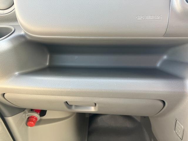 エブリイ ＰＡリミテッド　届出済未使用車　盗難防止　バックソナー　衝撃安全ボディー　フロントパワーウインドウ　キーレスキー　助手席エアバック　エアバック　Ａストップ　パワステ　ＡＣ　横滑り防止　ＡＢＳ　レーダーブレーキ装着車（59枚目）