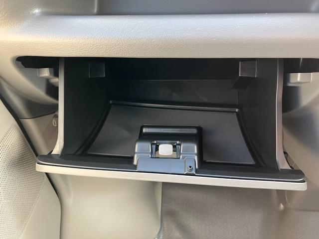 エブリイ ＰＡリミテッド　届出済未使用車　盗難防止　バックソナー　衝撃安全ボディー　フロントパワーウインドウ　キーレスキー　助手席エアバック　エアバック　Ａストップ　パワステ　ＡＣ　横滑り防止　ＡＢＳ　レーダーブレーキ装着車（60枚目）