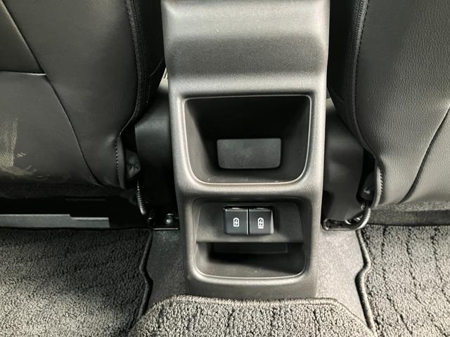 フロンクス ベースグレード　衝突軽減ブレーキ　クルーズコントロール　Ｂｌｕｅｔｏｏｔｈ　ＬＥＤヘッドランプ　スマートキー　全方位モニター　フルオートエアコン　電格ミラー　ナビ　シートヒーター　オートライト（34枚目）