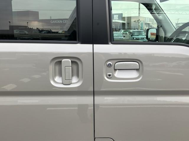 エブリイワゴン ＰＺターボ　届出済未使用車　４ＷＤ　ハイルーフ　Ｄカメラブレーキサポート　助手席エアバック　運転席エアバック　リアコーナーセンサー　ＴＢ　安全ボディ　ＡＵＴＯライト　電動格納ドアミラー　スマートキー　ＥＳＣ（29枚目）