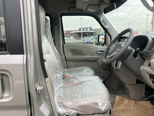 エブリイワゴン ＰＺターボ　届出済未使用車　４ＷＤ　ハイルーフ　Ｄカメラブレーキサポート　助手席エアバック　運転席エアバック　リアコーナーセンサー　ＴＢ　安全ボディ　ＡＵＴＯライト　電動格納ドアミラー　スマートキー　ＥＳＣ（36枚目）