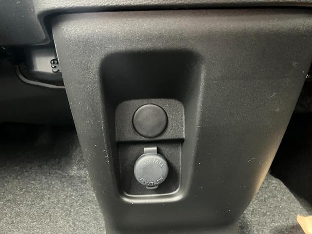 スペーシアギア ハイブリッドＸＺ　届出済未使用車　全方位モニター付メモリーナビゲーション　ツートンカラー　ルーフレール　ステアリングスイッチ　アダクティブクルーズコントロール　フルセグ　両側パワースライドドア（62枚目）