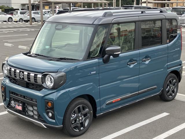 スペーシアギア ハイブリッドＸＺ　ターボ　届出済未使用車　全方位モニター付メモリーナビゲーション　ツートンカラー　ルーフレール　ステアリングスイッチ　アダクティブクルーズコントロール　フルセグ　両側パワースライドドア（9枚目）