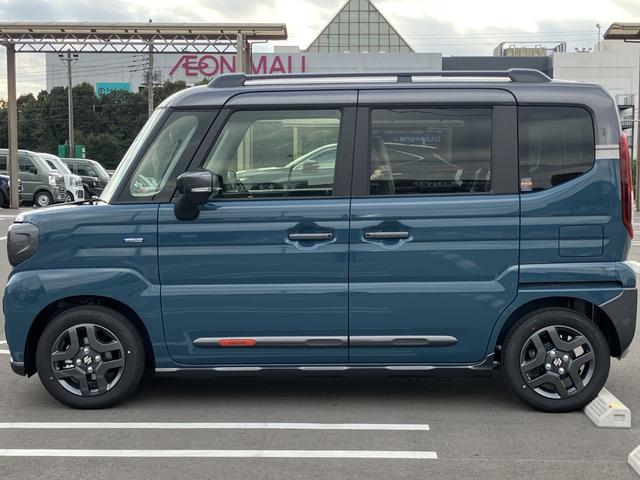 スペーシアギア ハイブリッドＸＺ　ターボ　届出済未使用車　全方位モニター付メモリーナビゲーション　ツートンカラー　ルーフレール　ステアリングスイッチ　アダクティブクルーズコントロール　フルセグ　両側パワースライドドア（13枚目）