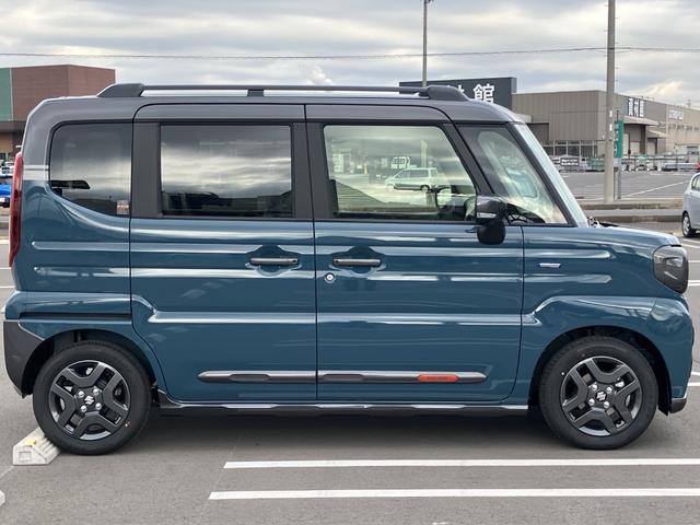 スペーシアギア ハイブリッドＸＺ　ターボ　届出済未使用車　全方位モニター付メモリーナビゲーション　ツートンカラー　ルーフレール　ステアリングスイッチ　アダクティブクルーズコントロール　フルセグ　両側パワースライドドア（25枚目）