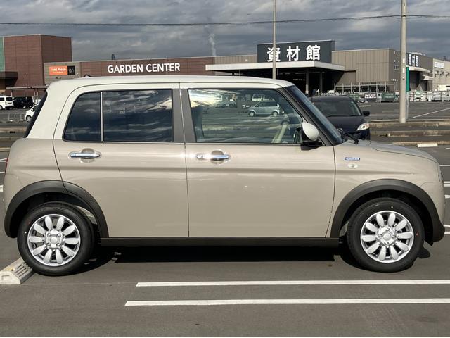 アルトラパン ハイブリッドＸ　マイナーチェンジ　ハイブリッド　ＬＥＤヘッドライト　プッシュスタートボタン　アイドリングストップ　純正１４インチアルミホイール　前席シートヒータースイッチ　ＵＳＢポート（26枚目）