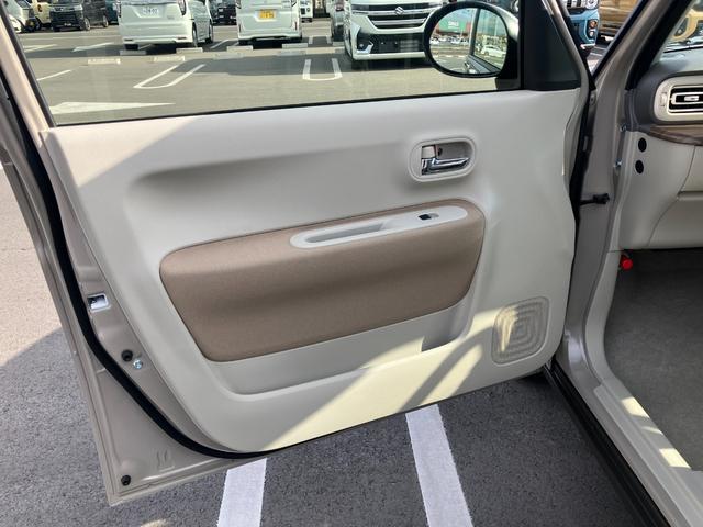 アルトラパン ハイブリッドＸ　マイナーチェンジ　ハイブリッド　ＬＥＤヘッドライト　プッシュスタートボタン　アイドリングストップ　純正１４インチアルミホイール　前席シートヒータースイッチ　ＵＳＢポート（38枚目）