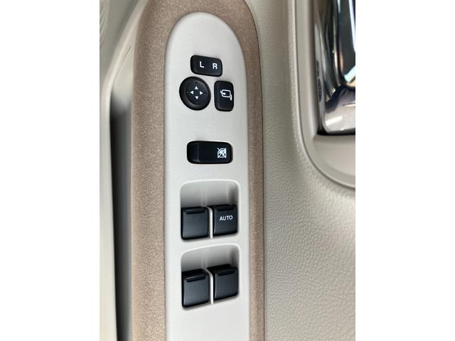 アルトラパン ハイブリッドＸ　マイナーチェンジ　ハイブリッド　ＬＥＤヘッドライト　プッシュスタートボタン　アイドリングストップ　純正１４インチアルミホイール　前席シートヒータースイッチ　ＵＳＢポート（42枚目）