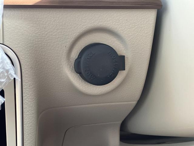 アルトラパン ハイブリッドＸ　マイナーチェンジ　ハイブリッド　ＬＥＤヘッドライト　プッシュスタートボタン　アイドリングストップ　純正１４インチアルミホイール　前席シートヒータースイッチ　ＵＳＢポート（47枚目）