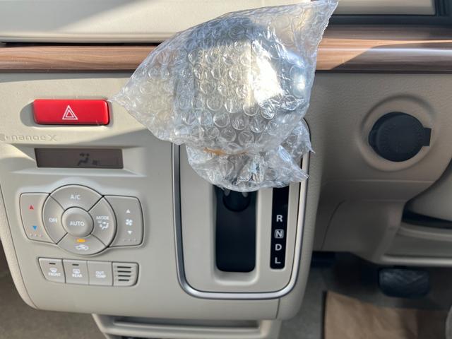 アルトラパン ハイブリッドＸ　マイナーチェンジ　ハイブリッド　ＬＥＤヘッドライト　プッシュスタートボタン　アイドリングストップ　純正１４インチアルミホイール　前席シートヒータースイッチ　ＵＳＢポート（53枚目）