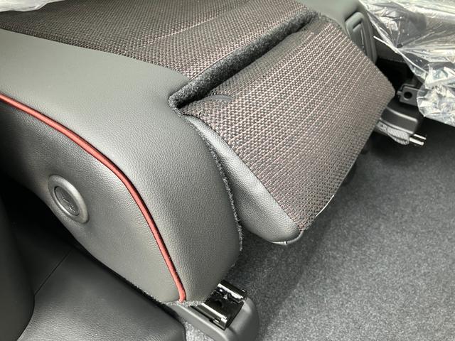 スペーシアカスタム ハイブリッドＸＳターボ　届出済未使用車　全方位モニター付メモリーナビ　スズキコネクト　後席両側パワースライドドア　シートヒーター　マルチユースフラップ　スリムサーキュレーター　電動パーキングブレーキ（36枚目）