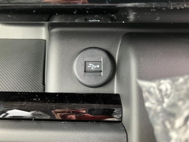 スペーシアカスタム ハイブリッドＸＳターボ　届出済未使用車　全方位モニター付メモリーナビ　スズキコネクト　後席両側パワースライドドア　シートヒーター　マルチユースフラップ　スリムサーキュレーター　電動パーキングブレーキ（68枚目）