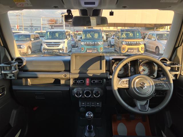 ジムニーシエラ JC MT車 ETC フロントドライブレコーダー ステアリングスイッチ クルーズコントロールスイッチ ドリンクホルダー ラゲッジマット(43枚目)