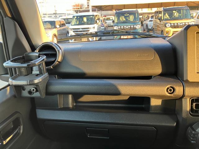 ジムニーシエラ JC MT車 ETC フロントドライブレコーダー ステアリングスイッチ クルーズコントロールスイッチ ドリンクホルダー ラゲッジマット(64枚目)