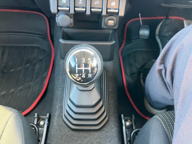 ジムニー ＸＣ　ワンオーナー車両　マニュアル　リフトアップ　カロッツェリアナビ　ＥＴＣ　デジタルインナーミラー（63枚目）