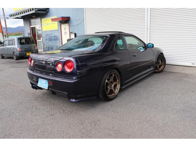 スカイライン ２５ＧＴターボ　トミーカイラフロントバンパー　ＢＮＲ３４純正フロントフェンダー　イーストベアーサイドステップ＆リアバンパー　前後Ｆ５０ブレンボキット　ＨＫＳフロントパイプ　ＪＩＣマフラー　ＴＥＩＮ車高調　クスコＬＳＤ（11枚目）
