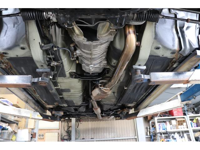 スカイライン ２５ＧＴターボ　トミーカイラフロントバンパー　ＢＮＲ３４純正フロントフェンダー　イーストベアーサイドステップ＆リアバンパー　前後Ｆ５０ブレンボキット　ＨＫＳフロントパイプ　ＪＩＣマフラー　ＴＥＩＮ車高調　クスコＬＳＤ（17枚目）