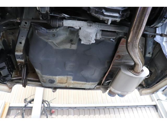 スカイライン ２５ＧＴターボ　トミーカイラフロントバンパー　ＢＮＲ３４純正フロントフェンダー　イーストベアーサイドステップ＆リアバンパー　前後Ｆ５０ブレンボキット　ＨＫＳフロントパイプ　ＪＩＣマフラー　ＴＥＩＮ車高調　クスコＬＳＤ（19枚目）