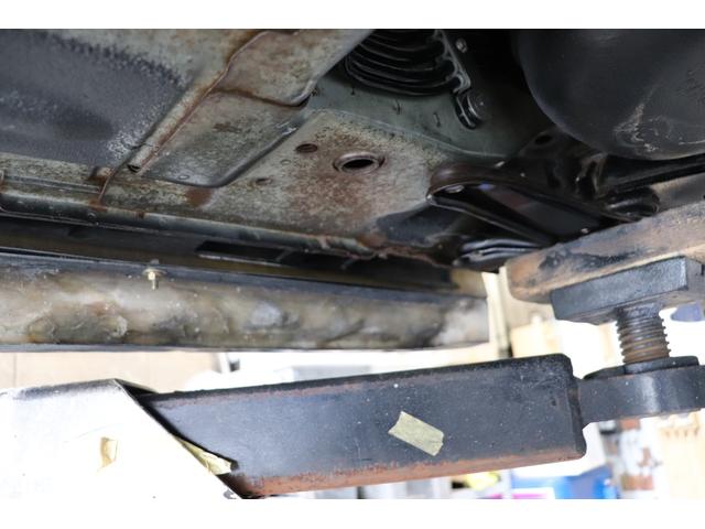 スカイライン ２５ＧＴターボ　トミーカイラフロントバンパー　ＢＮＲ３４純正フロントフェンダー　イーストベアーサイドステップ＆リアバンパー　前後Ｆ５０ブレンボキット　ＨＫＳフロントパイプ　ＪＩＣマフラー　ＴＥＩＮ車高調　クスコＬＳＤ（22枚目）