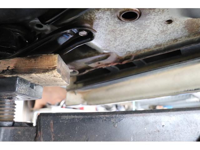 スカイライン ２５ＧＴターボ　トミーカイラフロントバンパー　ＢＮＲ３４純正フロントフェンダー　イーストベアーサイドステップ＆リアバンパー　前後Ｆ５０ブレンボキット　ＨＫＳフロントパイプ　ＪＩＣマフラー　ＴＥＩＮ車高調　クスコＬＳＤ（23枚目）