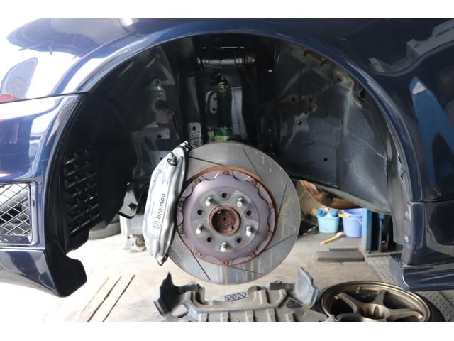 スカイライン ２５ＧＴターボ　トミーカイラフロントバンパー　ＢＮＲ３４純正フロントフェンダー　イーストベアーサイドステップ＆リアバンパー　前後Ｆ５０ブレンボキット　ＨＫＳフロントパイプ　ＪＩＣマフラー　ＴＥＩＮ車高調　クスコＬＳＤ（25枚目）