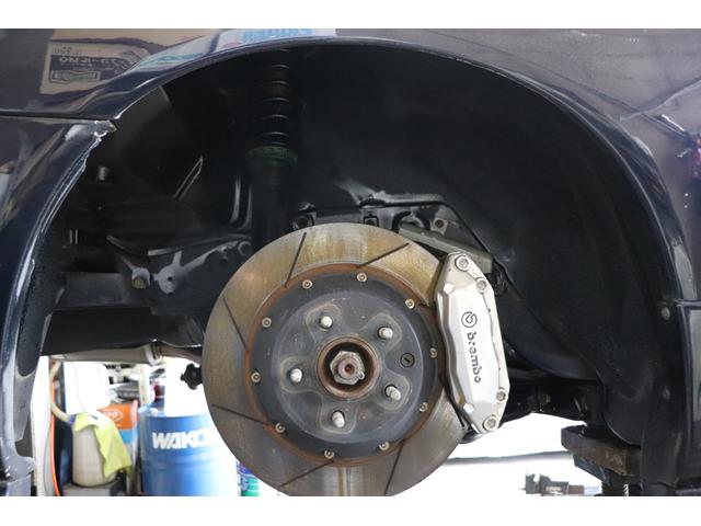 スカイライン ２５ＧＴターボ　トミーカイラフロントバンパー　ＢＮＲ３４純正フロントフェンダー　イーストベアーサイドステップ＆リアバンパー　前後Ｆ５０ブレンボキット　ＨＫＳフロントパイプ　ＪＩＣマフラー　ＴＥＩＮ車高調　クスコＬＳＤ（26枚目）