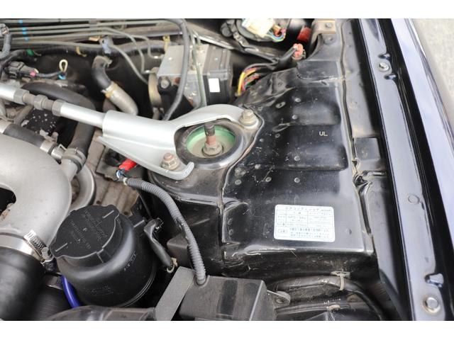 スカイライン ２５ＧＴターボ　トミーカイラフロントバンパー　ＢＮＲ３４純正フロントフェンダー　イーストベアーサイドステップ＆リアバンパー　前後Ｆ５０ブレンボキット　ＨＫＳフロントパイプ　ＪＩＣマフラー　ＴＥＩＮ車高調　クスコＬＳＤ（32枚目）