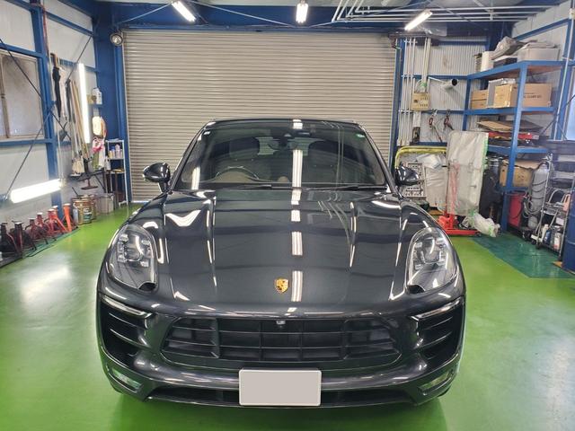 マカン マカンＧＴＳ　スポーツクロノパッケージ　正規Ｄ車　新車から１０９０００ＫＭまでポルシェセンターでメンテナンス　記録簿あり　ＧＴＳレザーインテリアパッケージ　サラウンドビュー付きパークアシスト　コーティング施工済み（8枚目）