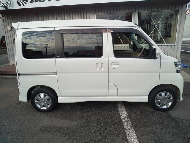 アトレーワゴン カスタムターボＲＳリミテッド　電動スライドドア　ＥＴＣ　純正ＣＤ　キーレス　ＨＩＤライト　新品タイヤ　一年間保証付（4枚目）