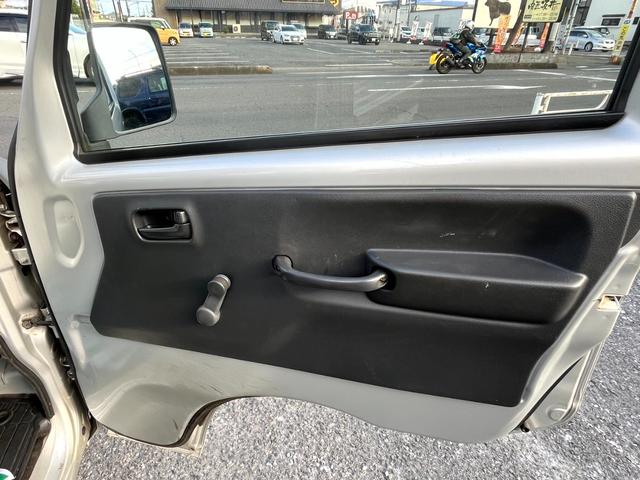 ＮＴ１００クリッパートラック ＤＸ　オートマチック　積載量３５０ｋｇ　パワステ　エアコン　ＥＴＣ　エアーバック運転席　助手席装備（13枚目）