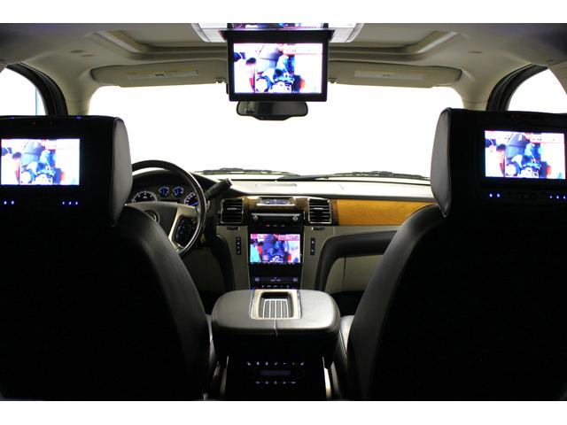 キャデラックエスカレード プラチナム　新車並行　２６インチＡＷ　フリップダウンモニター　ヘッドレストモニター　冷温機能付きカップホルダー　社外ヘッドライト　電動ステップ（24枚目）