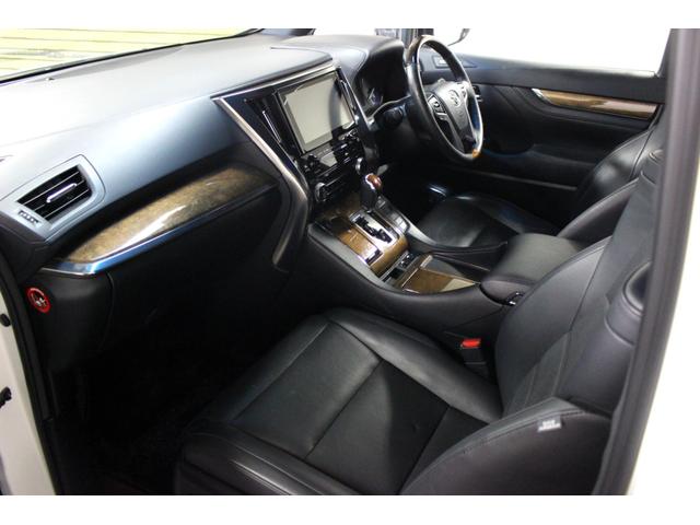 アルファードハイブリッド ロイヤルラウンジ LMスタイル(16枚目)